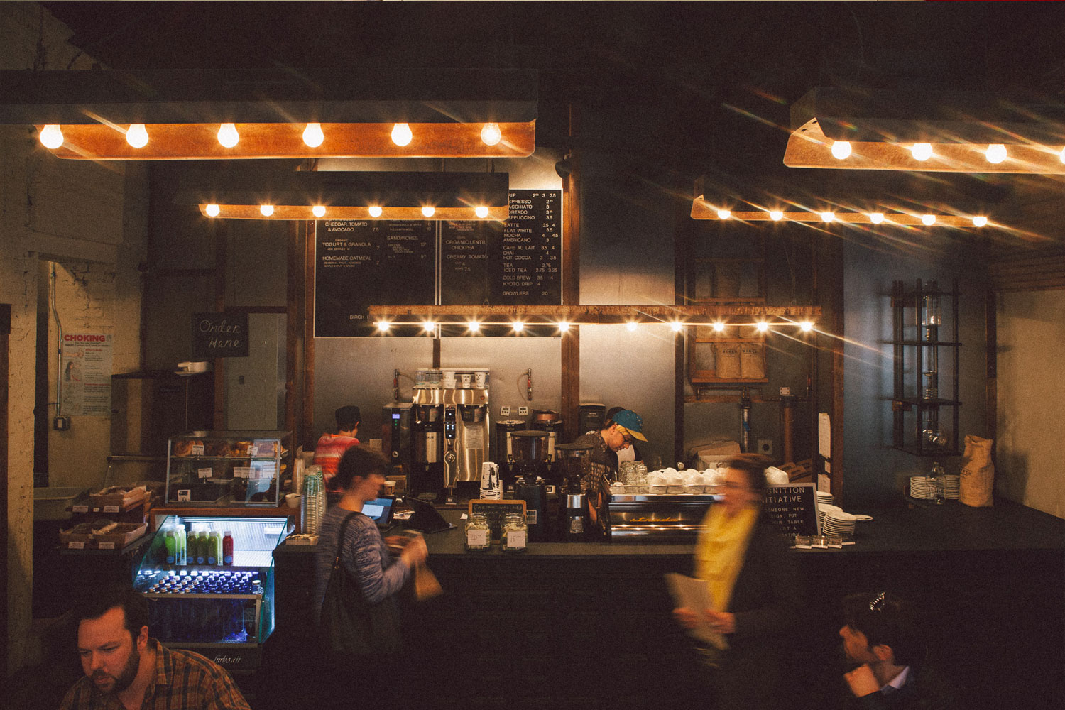 Birch Coffee shop balcon